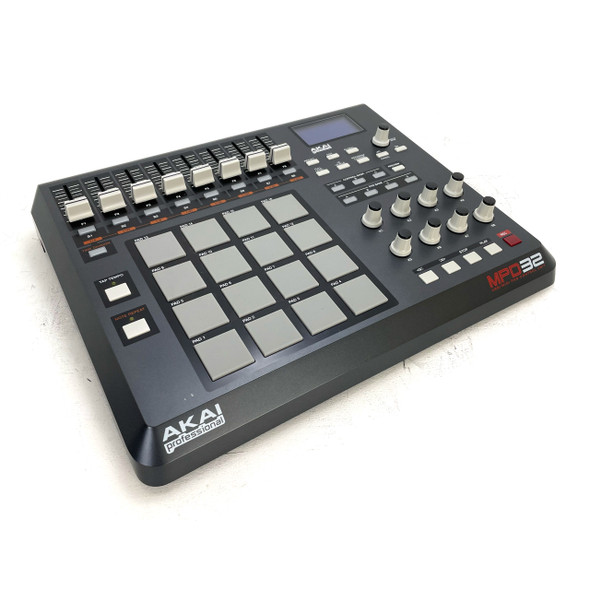 Akai Professional MPD32 Pad Controller (pre-owned)
