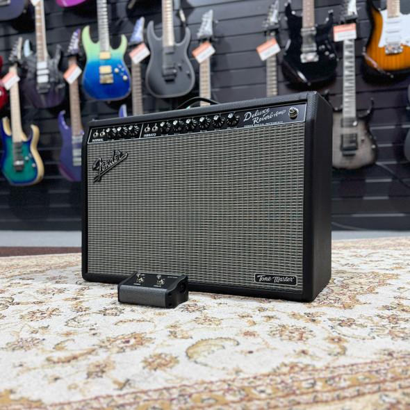 Fender Tone Master Deluxe Reverb Combo Amplifier (Black), with Dual Footswitch and Cover (pre-owned)