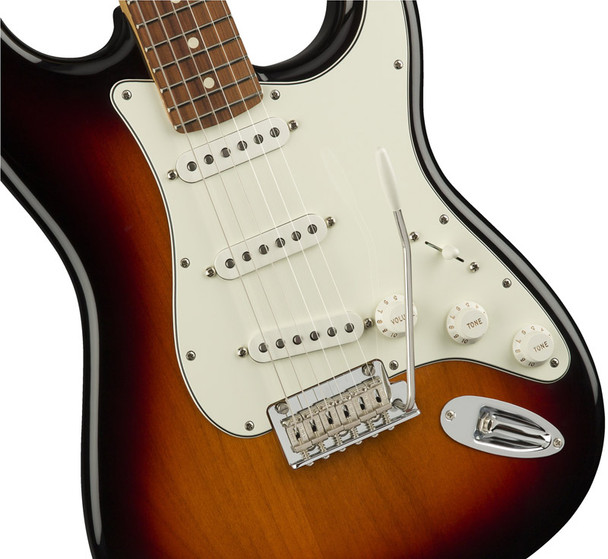 Fender Player Stratocaster Electric Guitar, 3-Colour Sunburst, PF (b-stock)