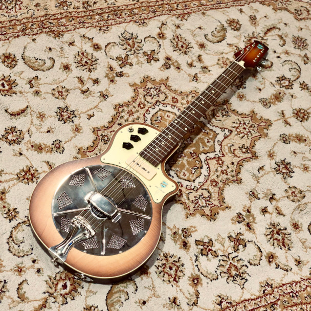 National Resolectric Guitar, Sunburst with Hard Case (pre-owned)