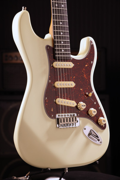 Patina PS-3 OW Electric Guitar, Olympic White 