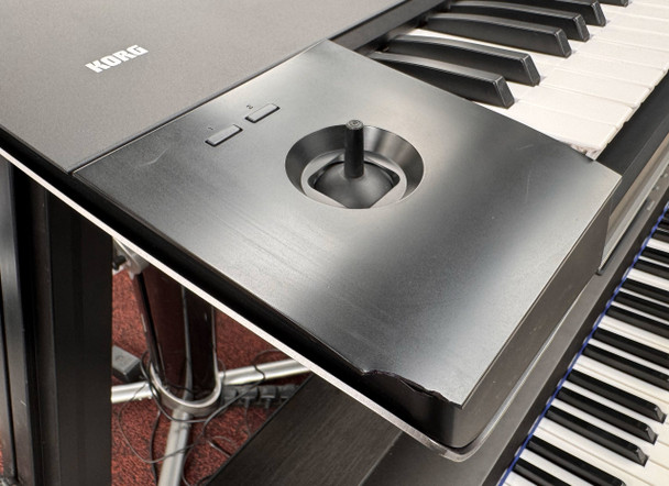 Korg Nautilus 61 Music Workstation Synthesizer  (b-stock)