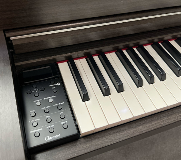 Yamaha Clavinova CLP-645 Digital Piano, Dark Walnut   (pre-owned)