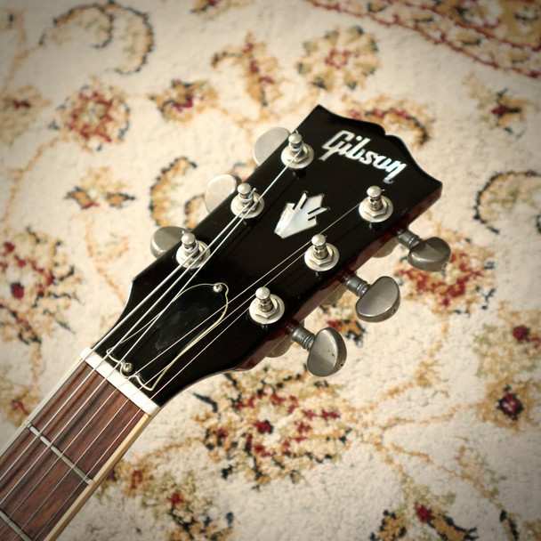 Gibson ES-335 Dot Semi-Hollow Electric Guitar, Sunburst with Hard Case (pre-owned)