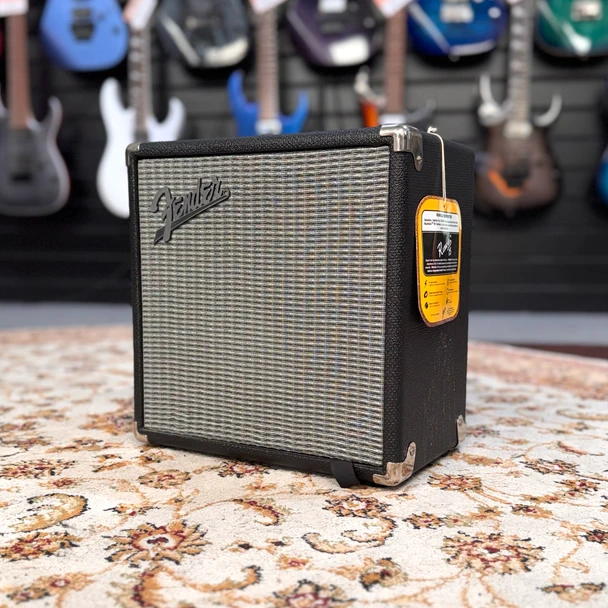 Fender Rumble 15 V3 Bass Guitar Amplifier (pre-owned)