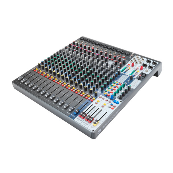 Soundcraft Signature Plus 16 Engineer Bundle 