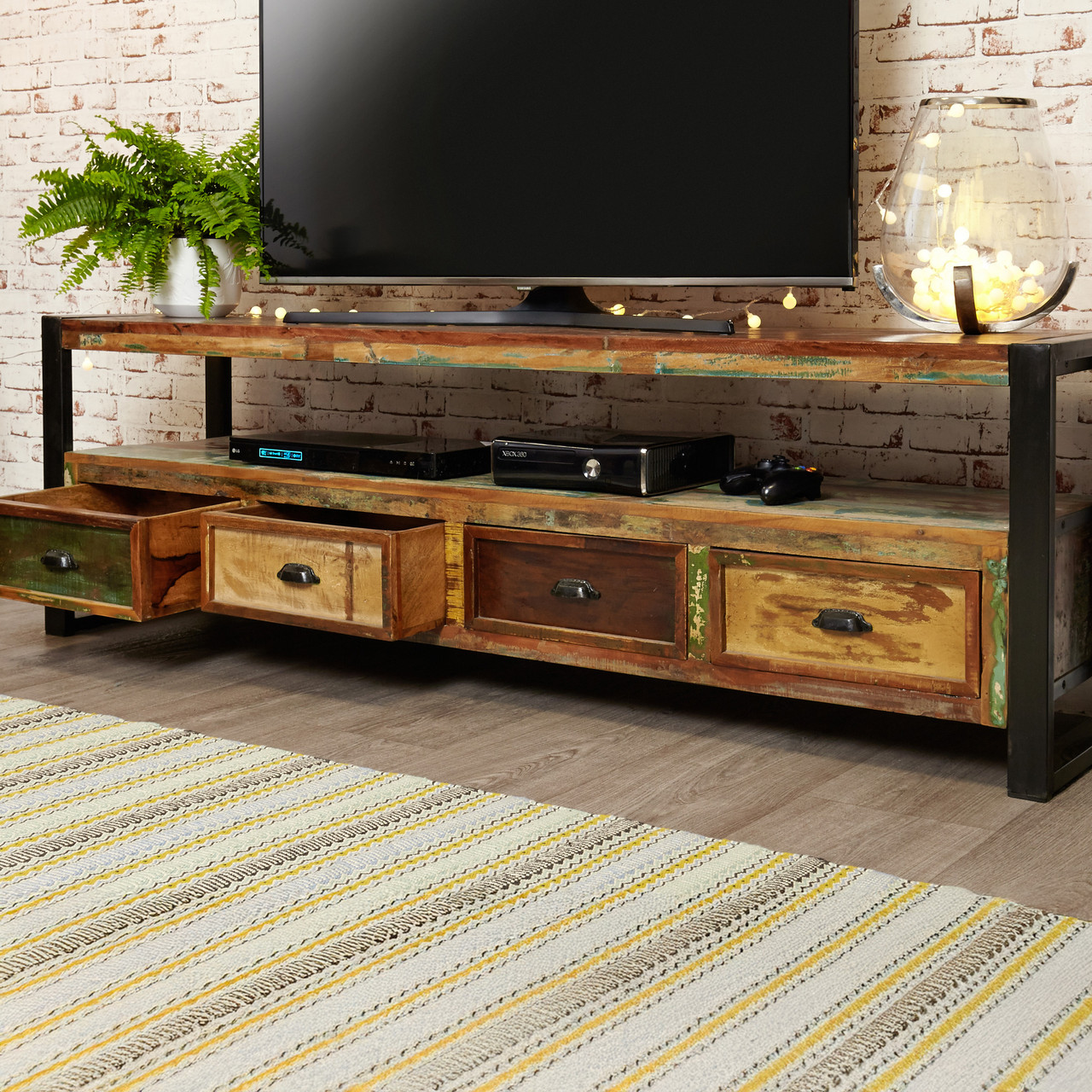 Urban Chic Reclaimed