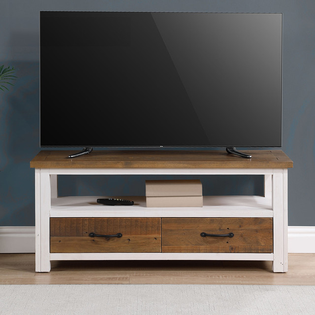 This Splash of White Widescreen Television cabinet by Baumhaus is a quality item, ready assembled with 5yr warranty