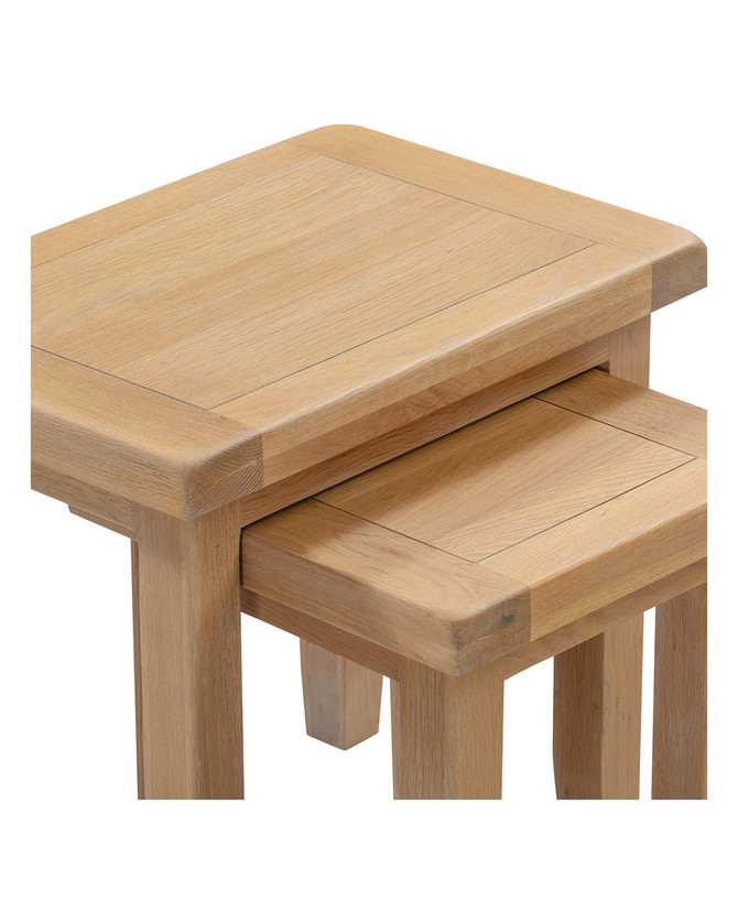 Hampton Oak Nest of 2 Tables HO300-303-040, set of two wooden nested tables in oak finish with smooth rounded edges and square tabletops.