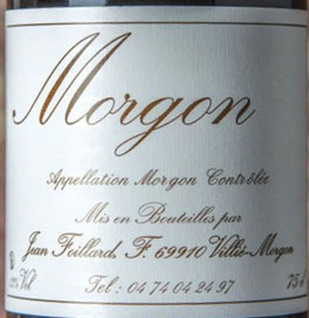 Foillard Jean Morgon 2022 wine bottle with a refined label, highlighting the vintage's richness and depth.
