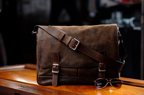 FRYE OLIVER MESSENGER