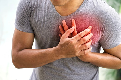 Are defibrillators used for heart attacks?