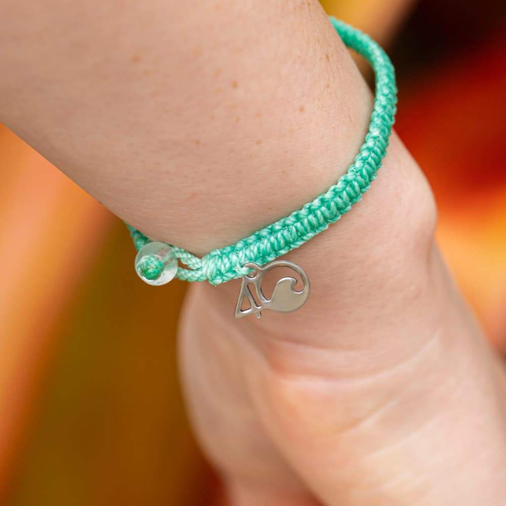 4Ocean Loggerhead Sea Turtle Braided Bracelet Lifestyle