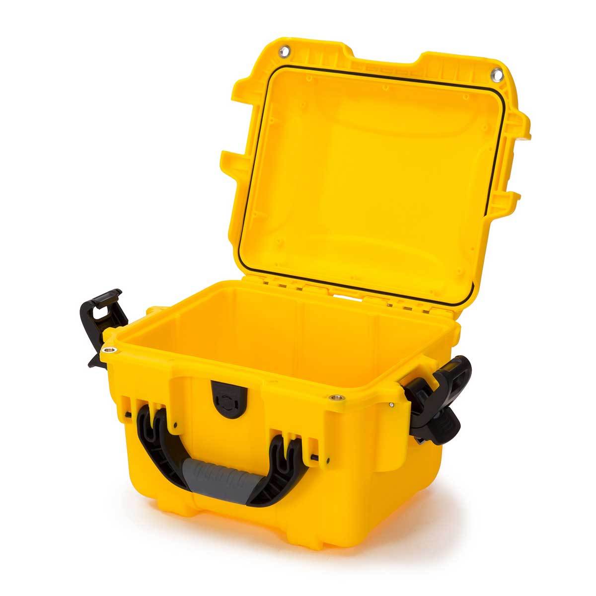 NANUK 908 Case Open - Yellow