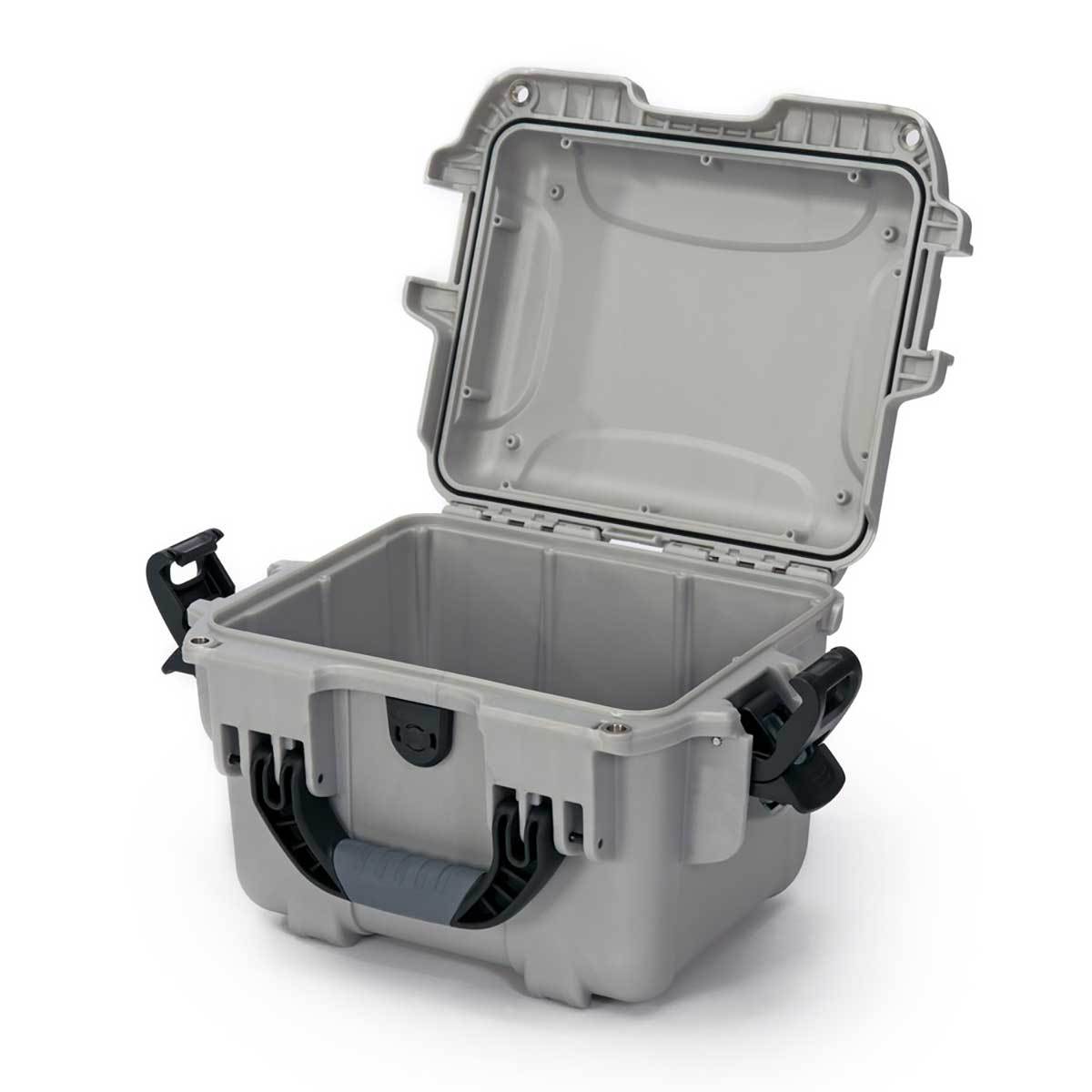 NANUK 908 Case Open - Silver