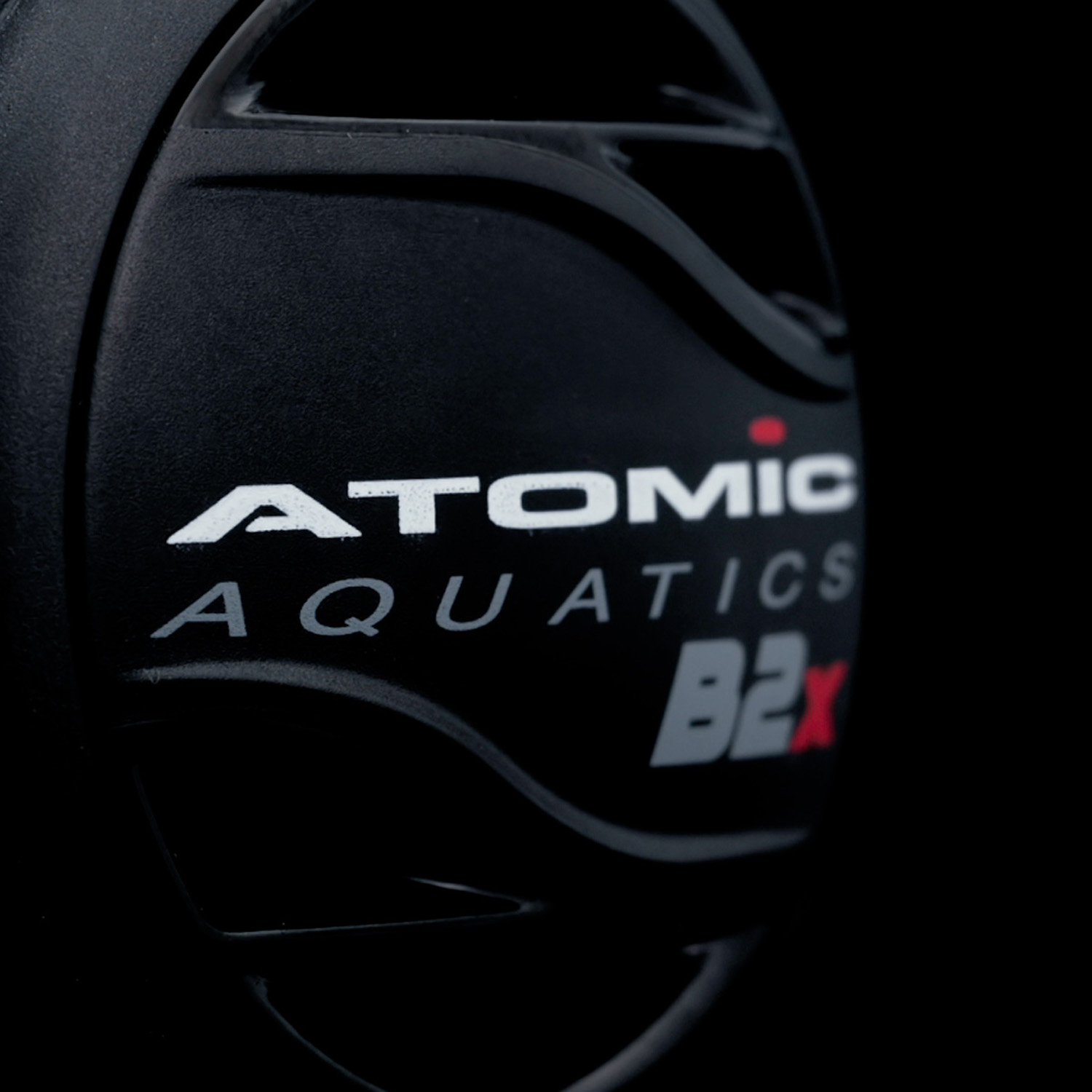 Atomic B2X Scuba Regulator (Yoke)