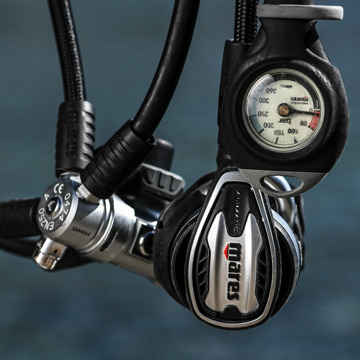 maresレギュレーター Mares Planet Airmatic 88X TBP Yoke Regulator