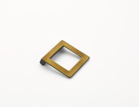 Finestrino Pull, Angled Square, Burnished Bronze, 32 mm cc 450-BRBZ