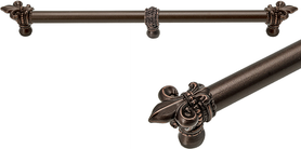 Charlemagne 22'' cc with 5/8'' smooth center long pull with large Fleur De Lys with center brace 5719-22