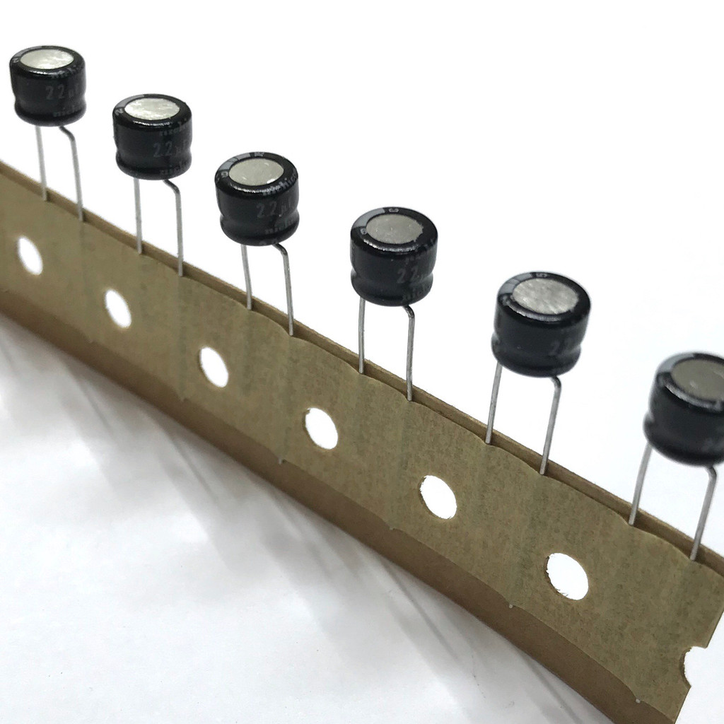 (PKG of 20) 22uF 35V Electrolytic Capacitor, Radial, 105ºC, Nichicon UMT Series