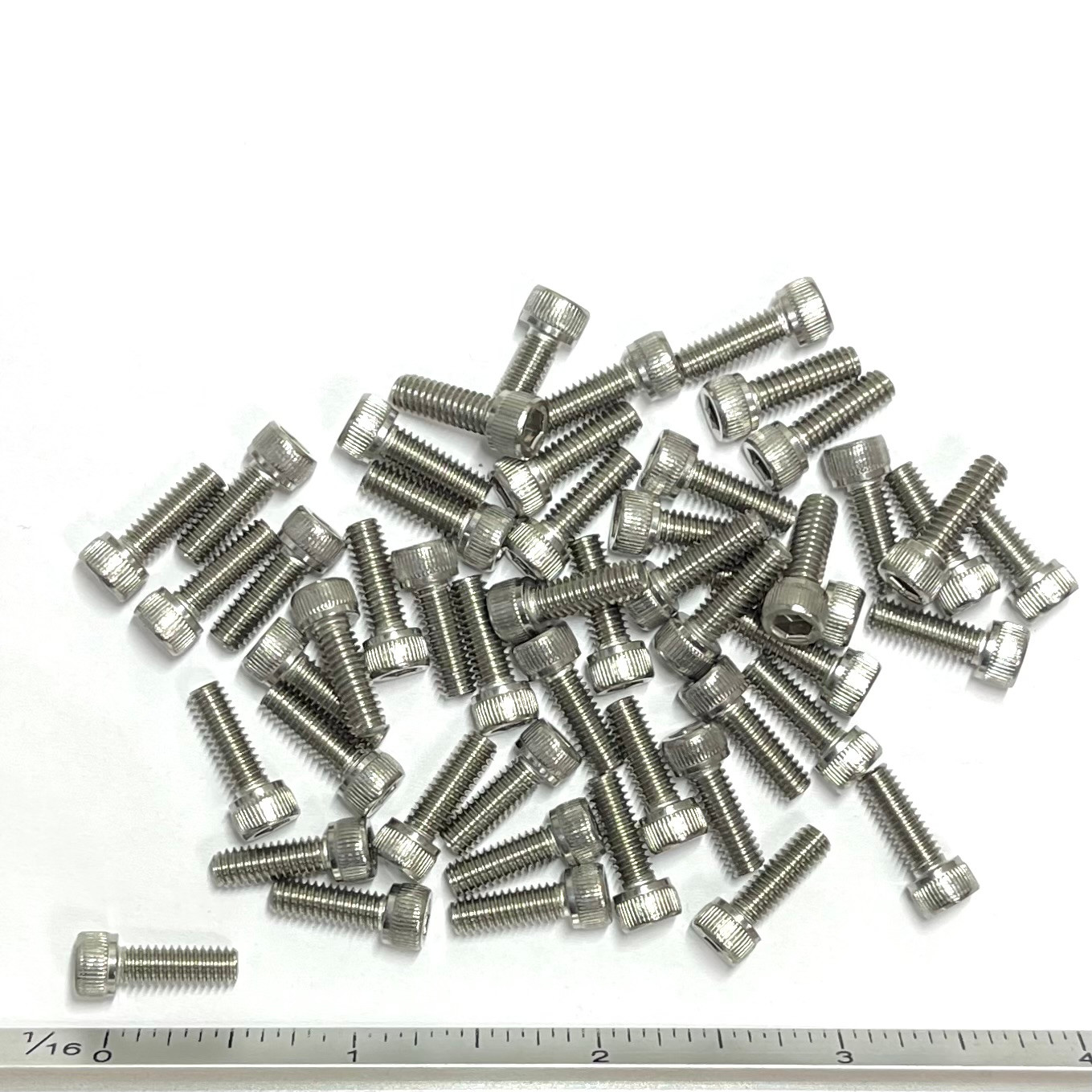 pkg-of-50-8-32-x-1-2-socket-head-cap-screw-18-8-stainless-steel