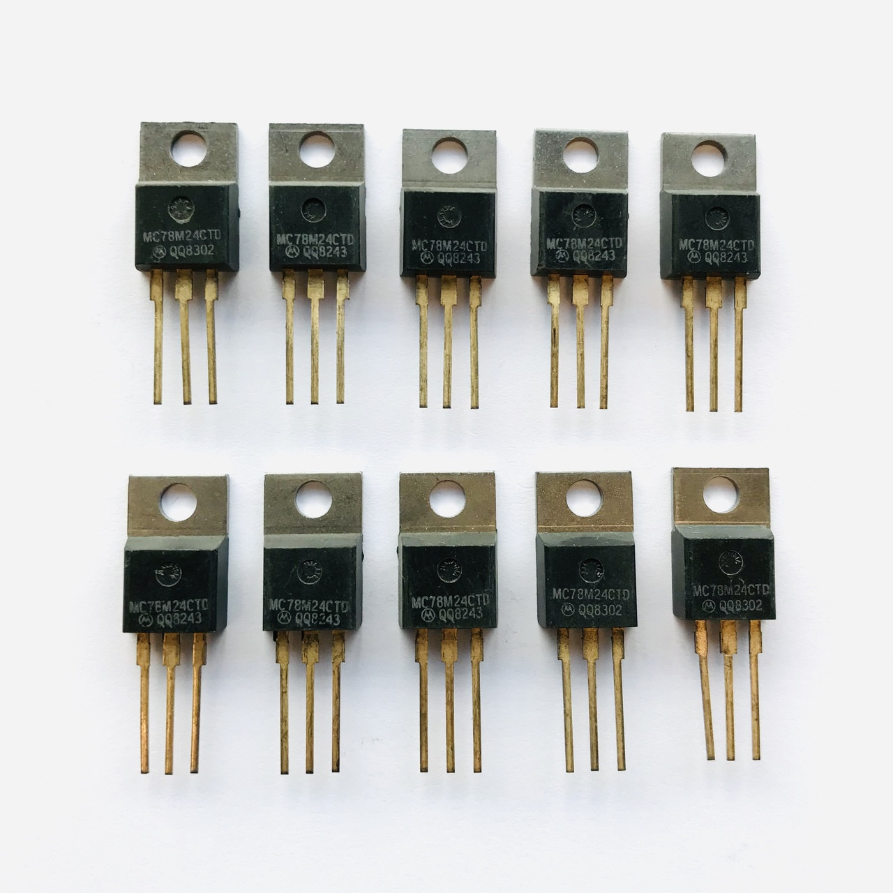 Transistor MC78M24CT - Lot De 2 Pièces NOS (New Old Stock) - Marque Motorola/RTC