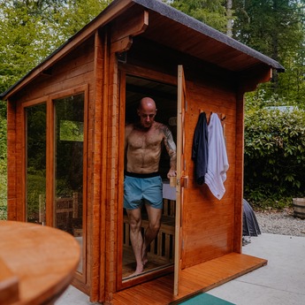 Sauna tonneau Marvik, thermowood 42mm ,sauna d'extérieur