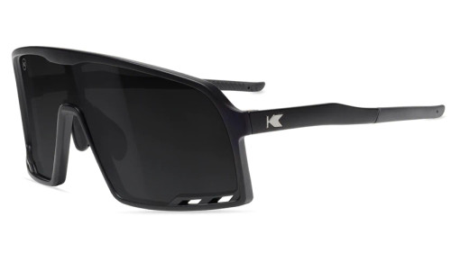 KNOCKAROUND | Campeones | Black on Black