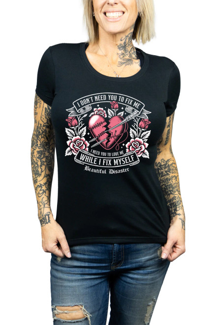 BEAUTIFUL DISASTER | Don't Fix Me S/S Tee | Black