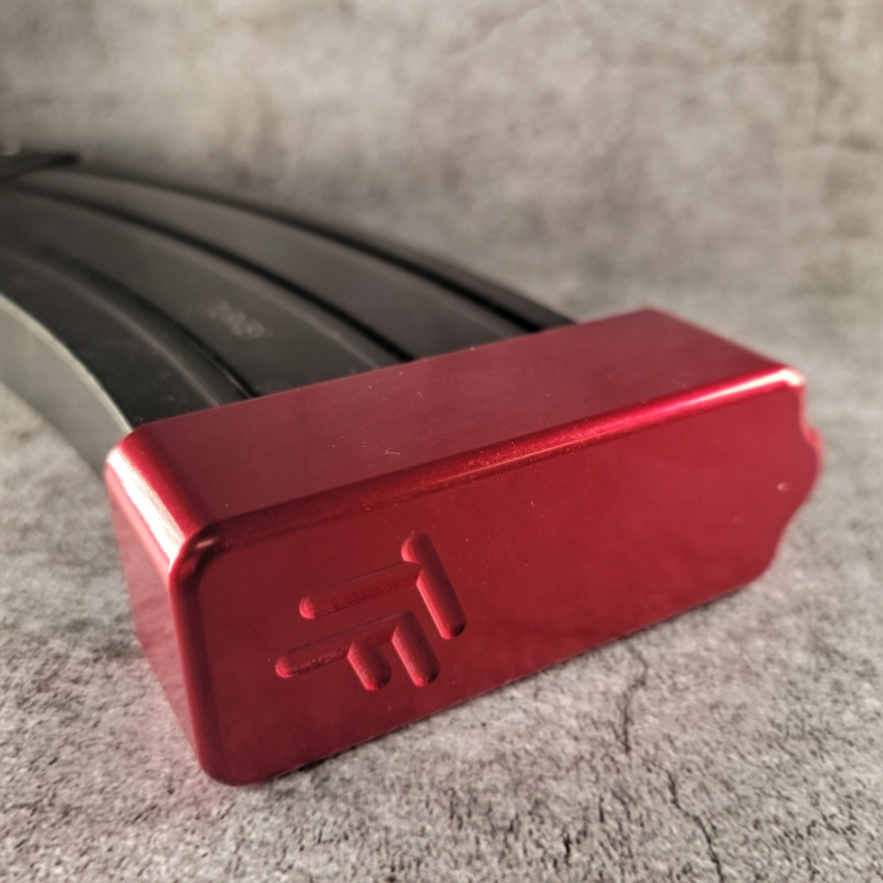 VR82 +2 Magazine Extensions - Red