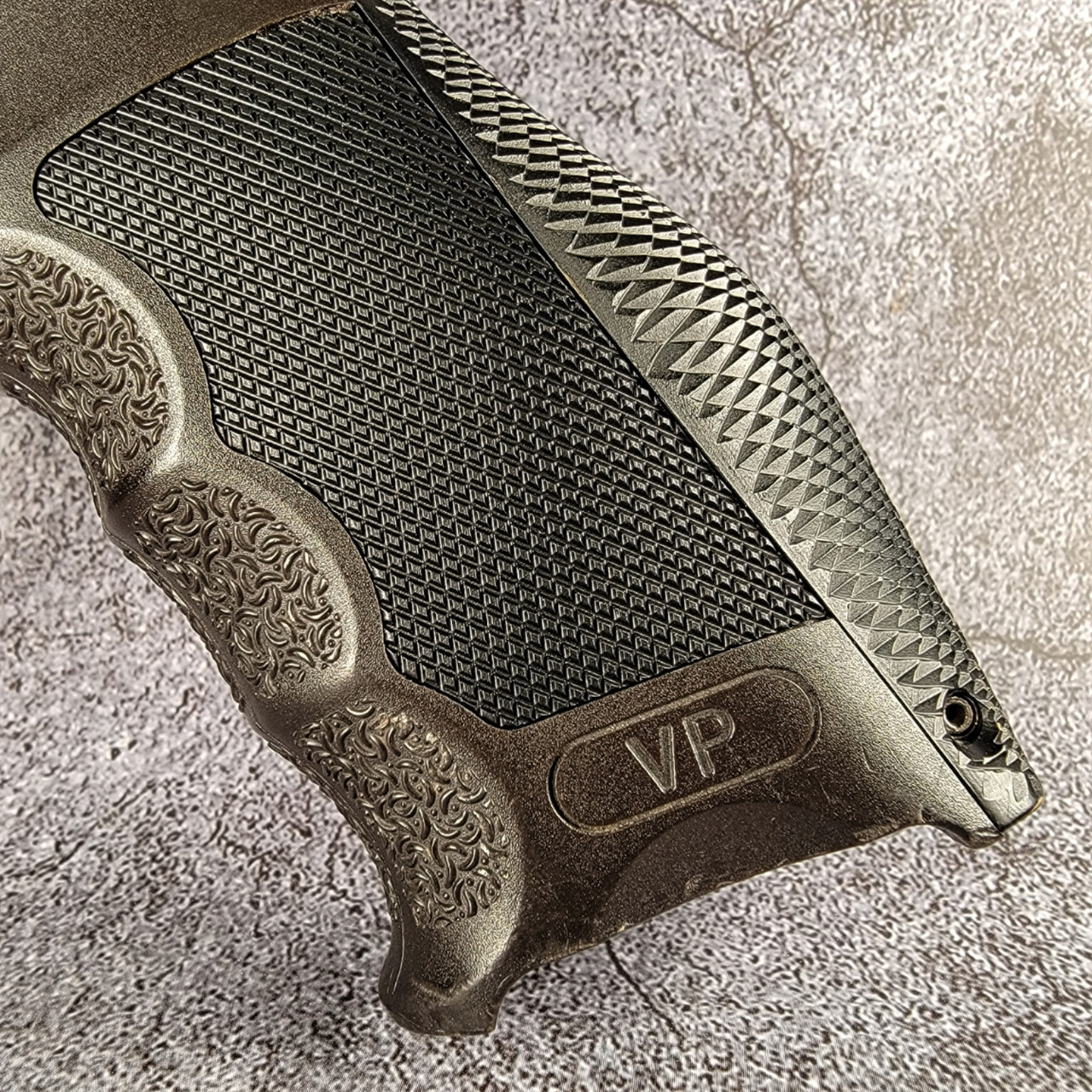 HK VP9 Grip Panel - RIGHT - Medium - Brass - Black - Taylorfreelance