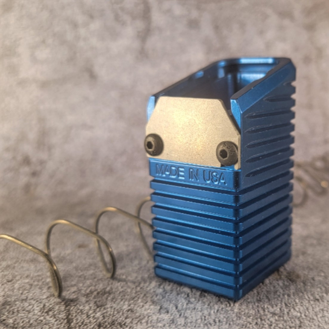 +12 9mm Basepad w/spring for Glock - Alum - Blue