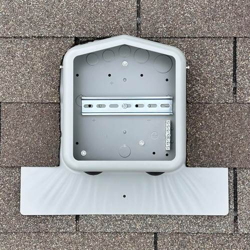 SolaDeck 0799-5G UL 50 Type 3R Pass-Thru Enclosure