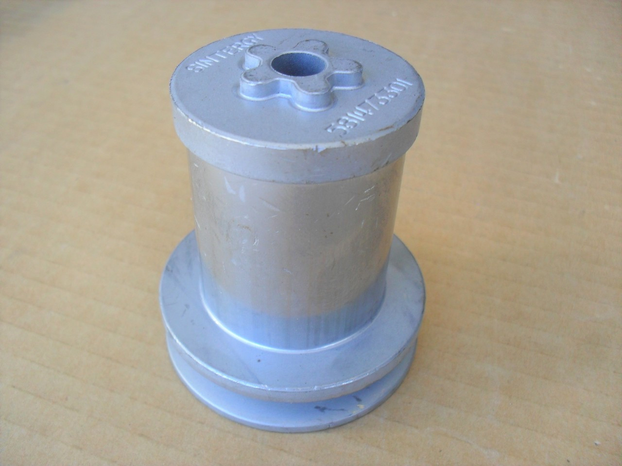 Blade Adapter with Pulley for AYP, Craftsman, Husqvarna, Poulan 421782