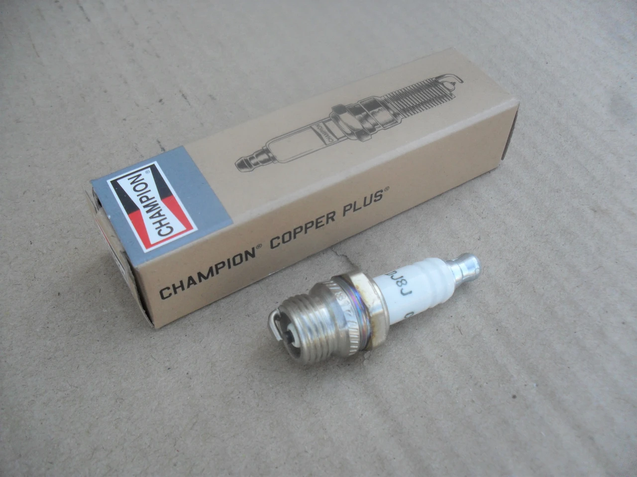 Spark Plug for MTD 79400055A 847ECO
