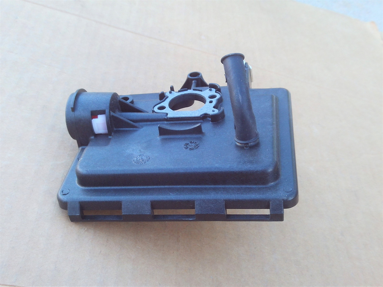 Briggs and Stratton Air Filter Back Plate Base with Primer Bulb 795259 792040 691753 224815 496116 &