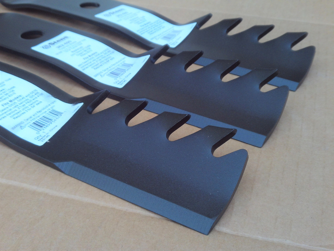 Mulching Blades for John Deere GS25, GS45, GS75, 325 to 455, ZTrak F620, 4100, 54" Cut GY20569, M113518, M115496 Blade Set of 3 toothed mulcher