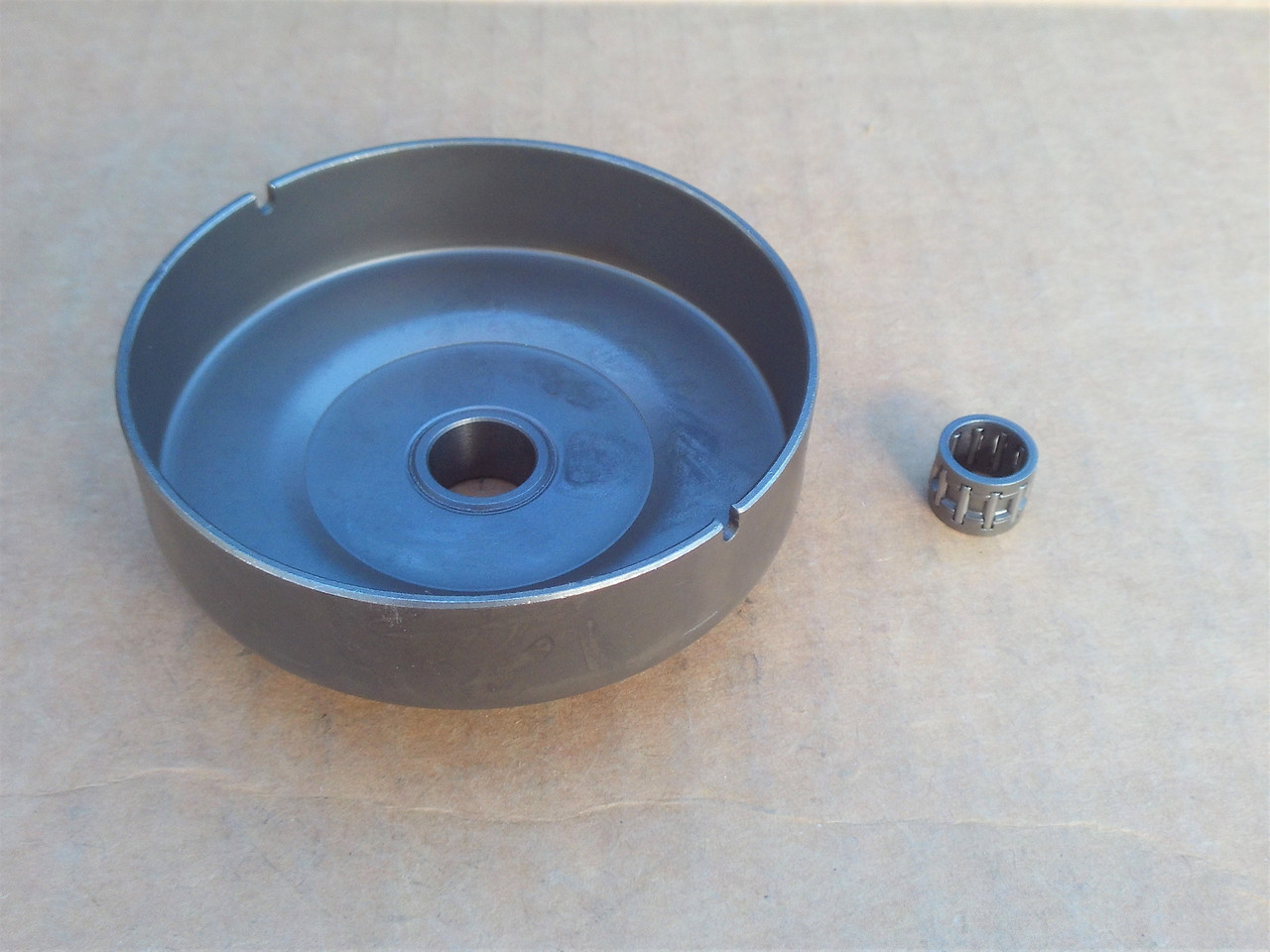 Clutch Drum for Stihl 034 036 039 MS360 MS361 MS390 034 Super MS310 11256402000 11256402004 1125 640 2000 1125 640 2004 Includes bearing
