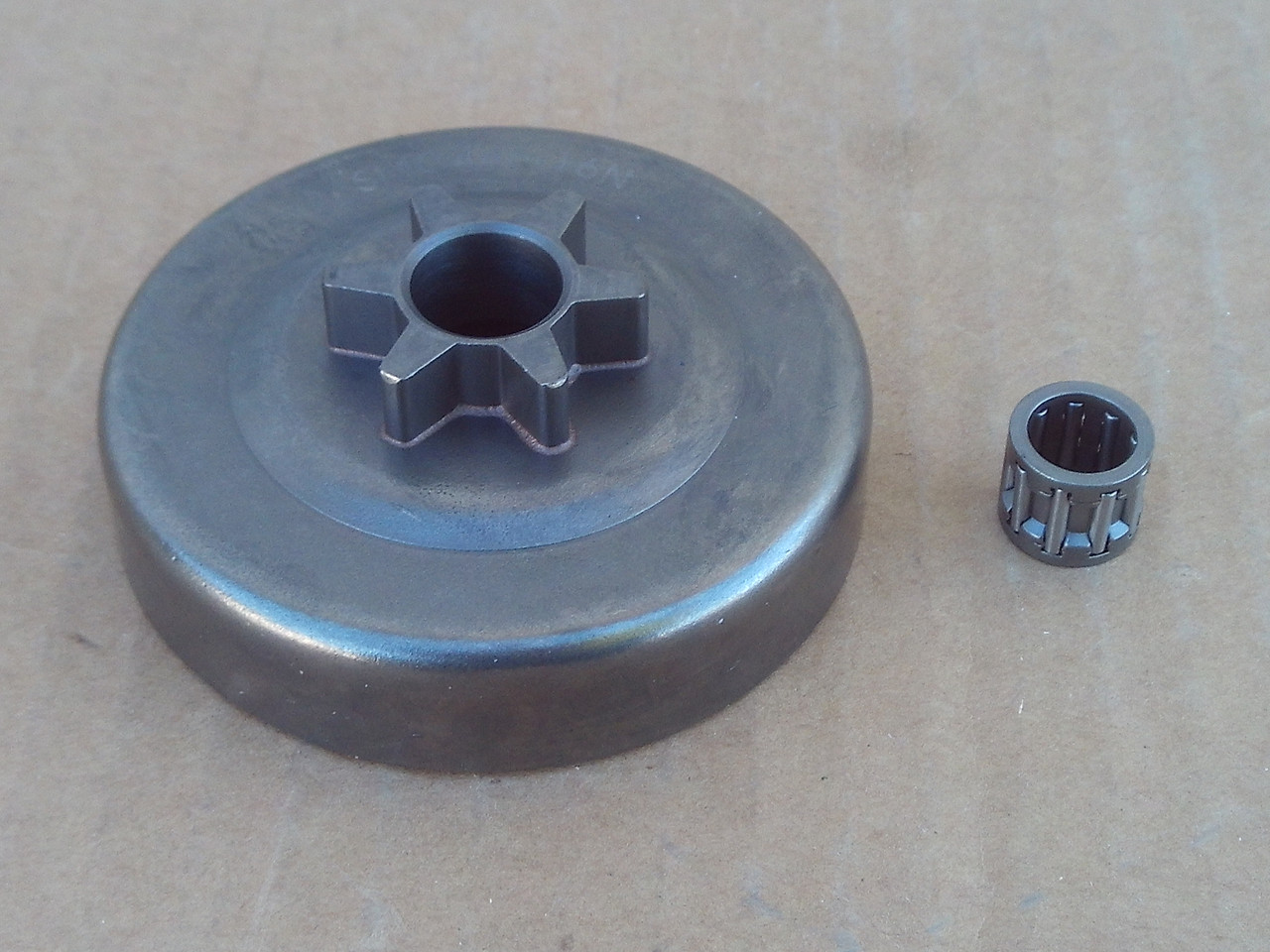 Sprocket Clutch Drum for McCulloch MM-3AS Mac 6 PM6A Super Pro 40 3200 365 Mini Mac Titan 35-40 Pro Mac 3205 2000 to 2016 2316 2318 3000 3210 to 3216 Mac 110 to 140 Power Mac 310 to 340 PM480 120 Eager Beaver Ryobi 3516 215252