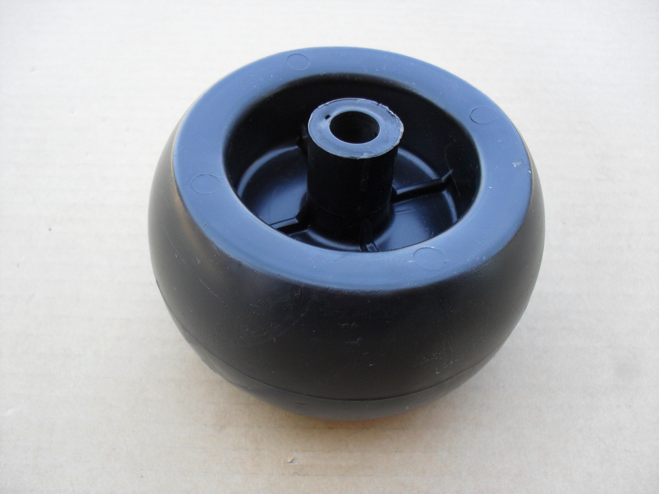 Deck Roller Wheel for Gravely PM144Z PM148Z PM152Z PM250Z PM252Z PM260Z PM272Z GE1748FL GR1548FL HE1748FL HE1748FLP HE1752FL HE1548FLP HE1952FL HE1952FLP 09253700