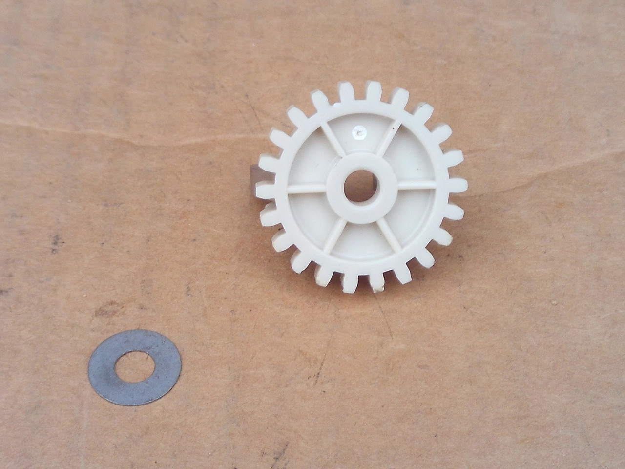 Tecumseh Governor Gear 30591 for Craftsman Toro ECV100 H30 H35 H40 H50 HS40 HS50 H60 H70 HSK60 HSK70 HSSK50 LV195EA OH195EA OHH45 OHH50 TVS105 TVS115 ULT55 ULT60 VLV126