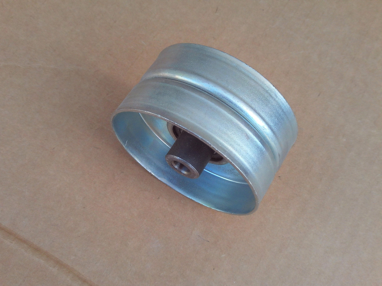 Flat Idler Pulley for Snapper 7100103, 7100103SM, Height: 1-5/8" ID: 3/8" OD: 3-1/4"