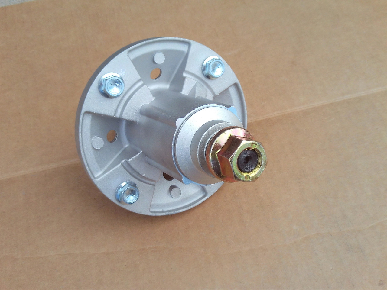 Deck Spindle for John Deere D100 D110 D130 D140 D150 D160 LA100 LA105 LA110 LA115 LA120 LA125 LA130 LA135 LA140 LA145 LA155 LA165 X110 X120 X140 AUC15811 GX21694 GY20454 GY20867 GY20962 GY21098 M149625