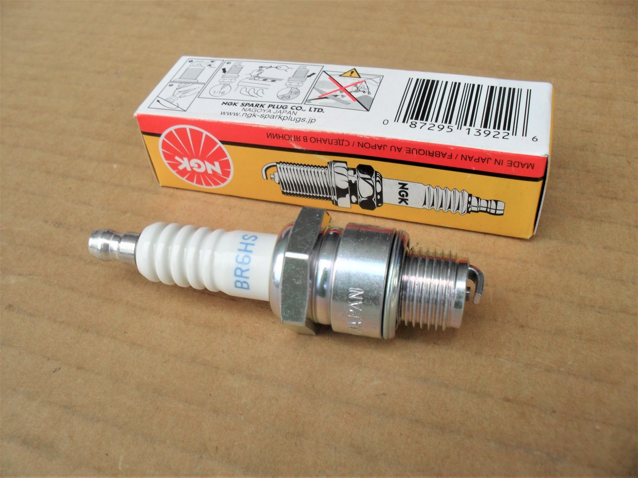 Spark Plug for Tecumseh OH120, OHM120, OVXL120, OVXL125, HH130, HH140