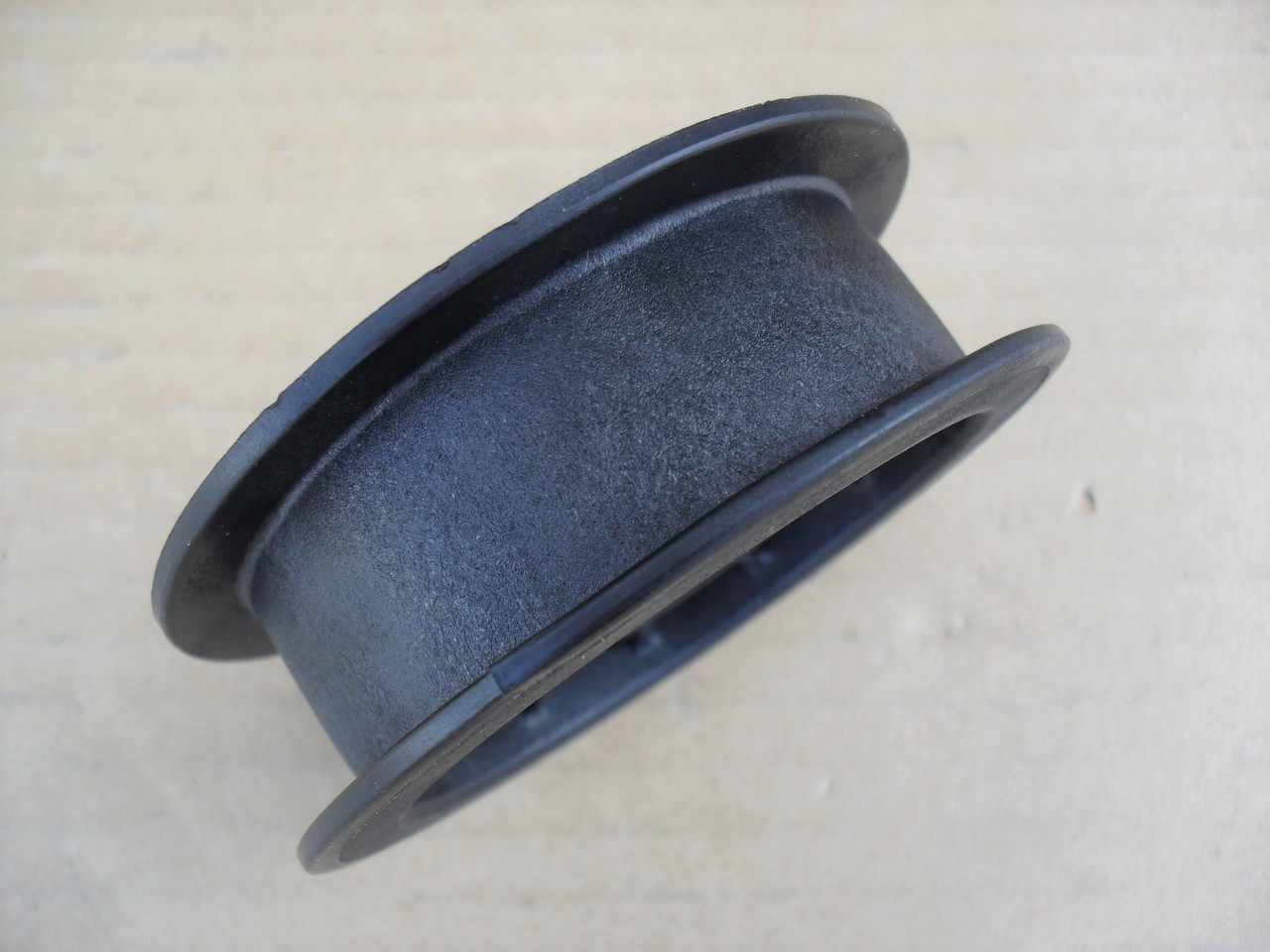 Drive Flat Idler Pulley for John Deere G110, L100, L110, L118, L120