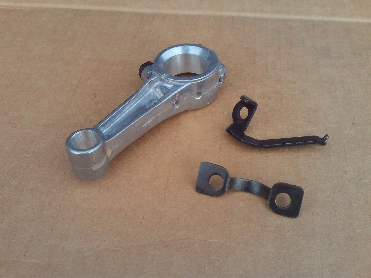 Connecting Rod for Briggs and Stratton 699655, 294367, 294201 standard size 3 HP, 3.5 HP & Toro Recycler II