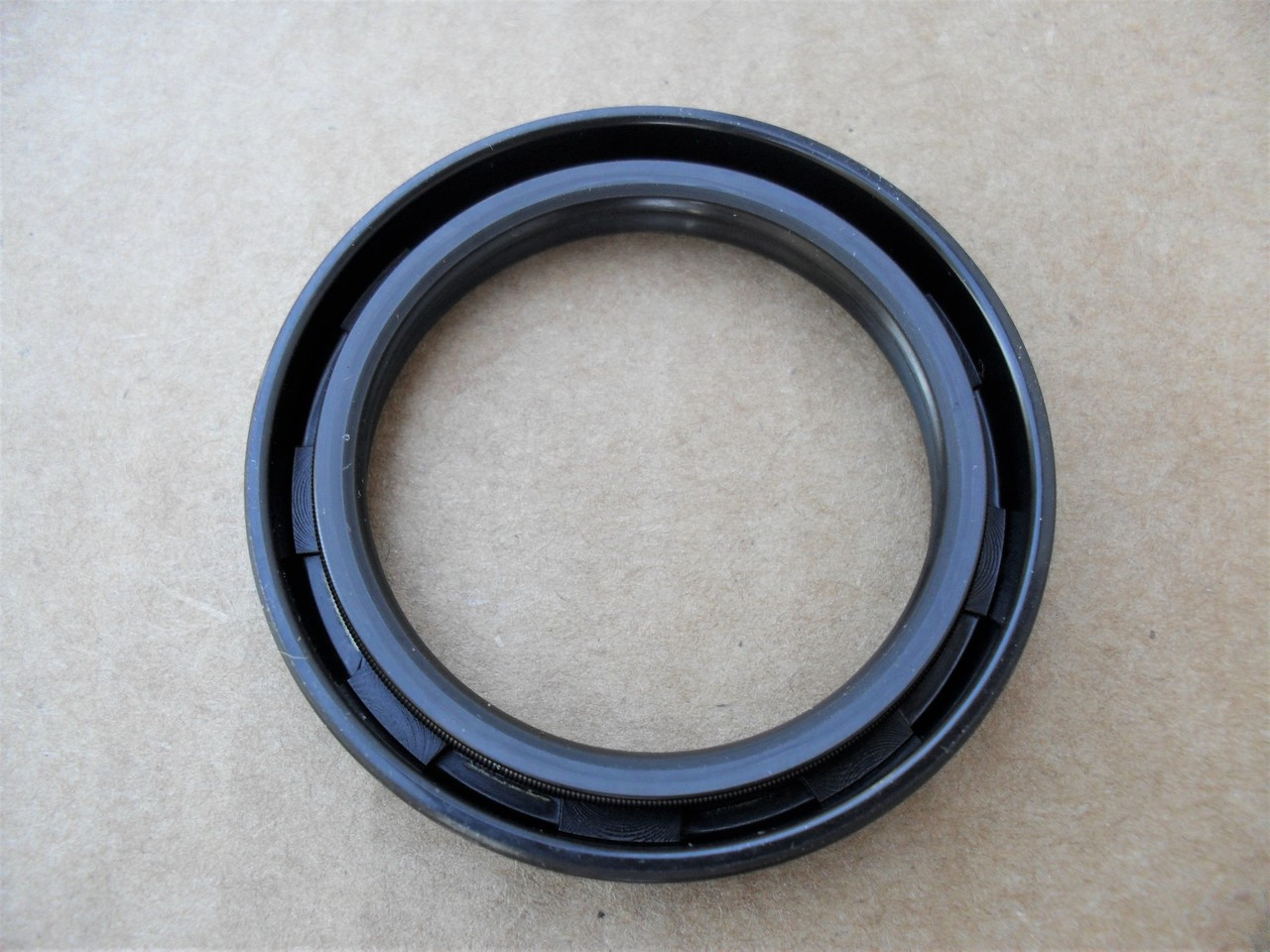 Oil Seal for Briggs and Stratton, 291675, 291675S, 4115, Crankshaft PTO Side crank shaft, 10 to