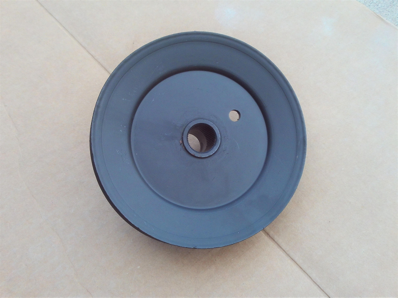 Deck Spindle Pulley for MTD 42" Cut G" Deck 756-0556