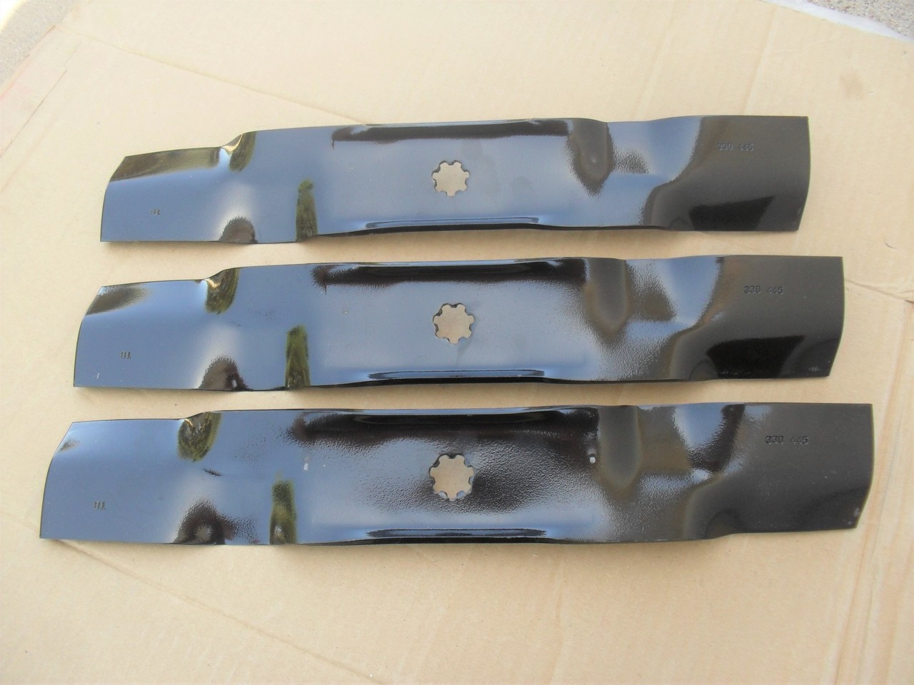 Blades for John Deere 48" Cut D140, D150, D160, LA130, LA140, LA145