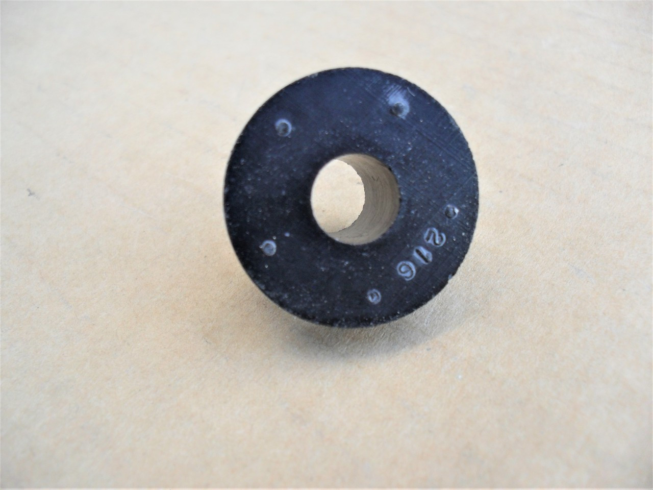 Fuel Shut Off Valve Rubber Bushing for Cub Cadet Z Force, RZT42, RZT54